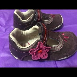 Stride Rite Toddler Shoe Brown with Flower